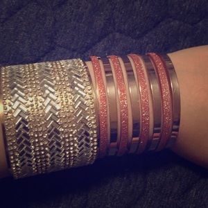 2 cuff bracelets ( gold and rose gold)